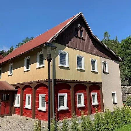 Nyaraló Wellness & Wirlpool-oase Am Wald - Waldferienhaus Dunja In Oybin
