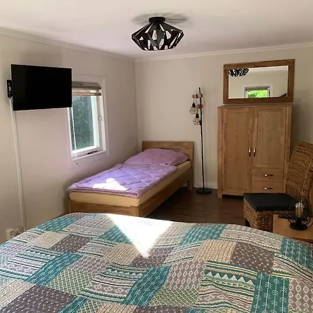Waldferienhaus Dunja Mit Whirlpool, Sauna U Garten Holiday home